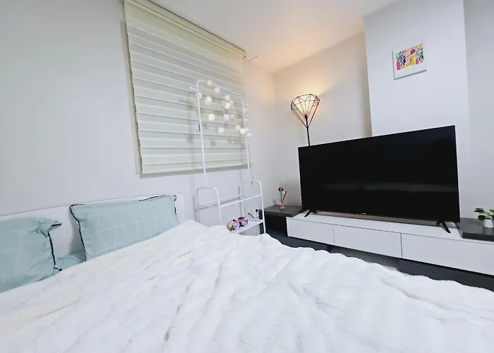 Guest house Leaf 3*